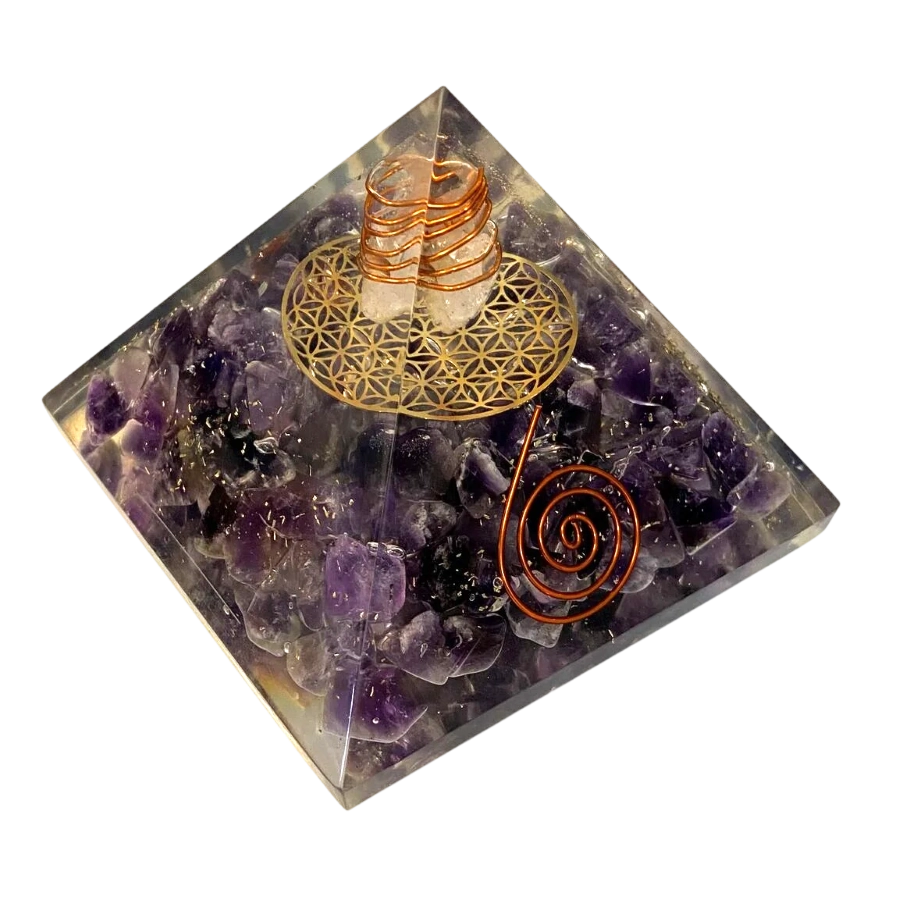 Ametisti orgoniitti pyramidi